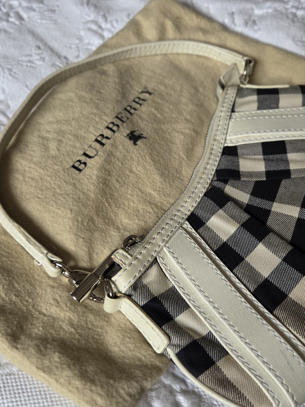 Burberry Black and Beige Nova Check Shoulder Wristlet - Picture 3 of 3